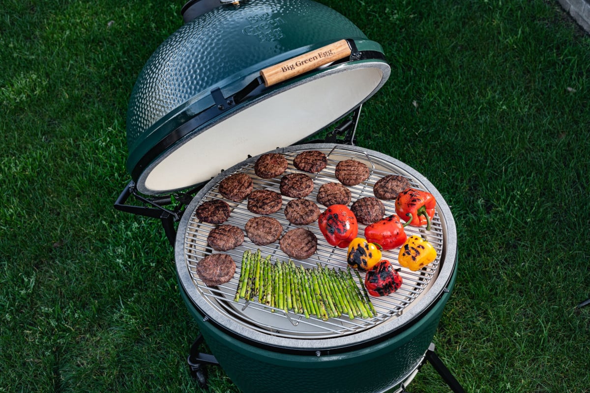 Big Green Egg 2XL z pojemnym rusztem stalowym