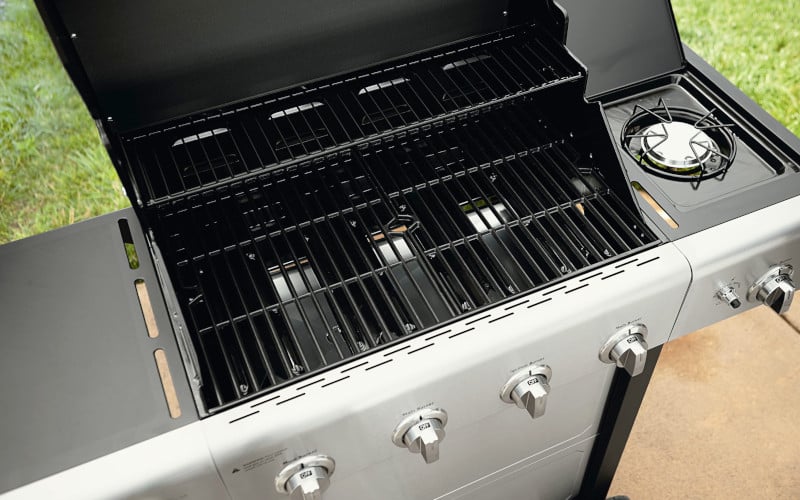 Kenmore Standard grill 4-palnikowy z dodatkowym palnikiem bocznym