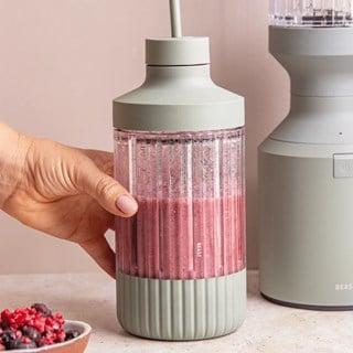 Smoothie z owocami leśnymi i hibiskusem