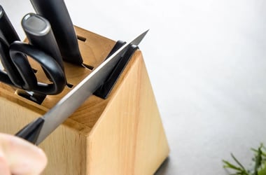 Zestaw 5 noży + nożyczki w bloku z ostrzałką - 3