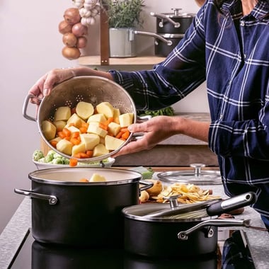 3,7L Garnek emaliowany z pokrywką czarny mat - 3