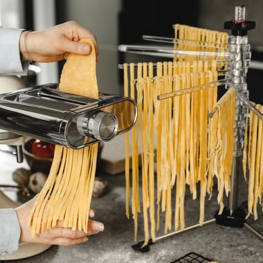 Domowy makaron wałkowany na maszynce KitchenAid